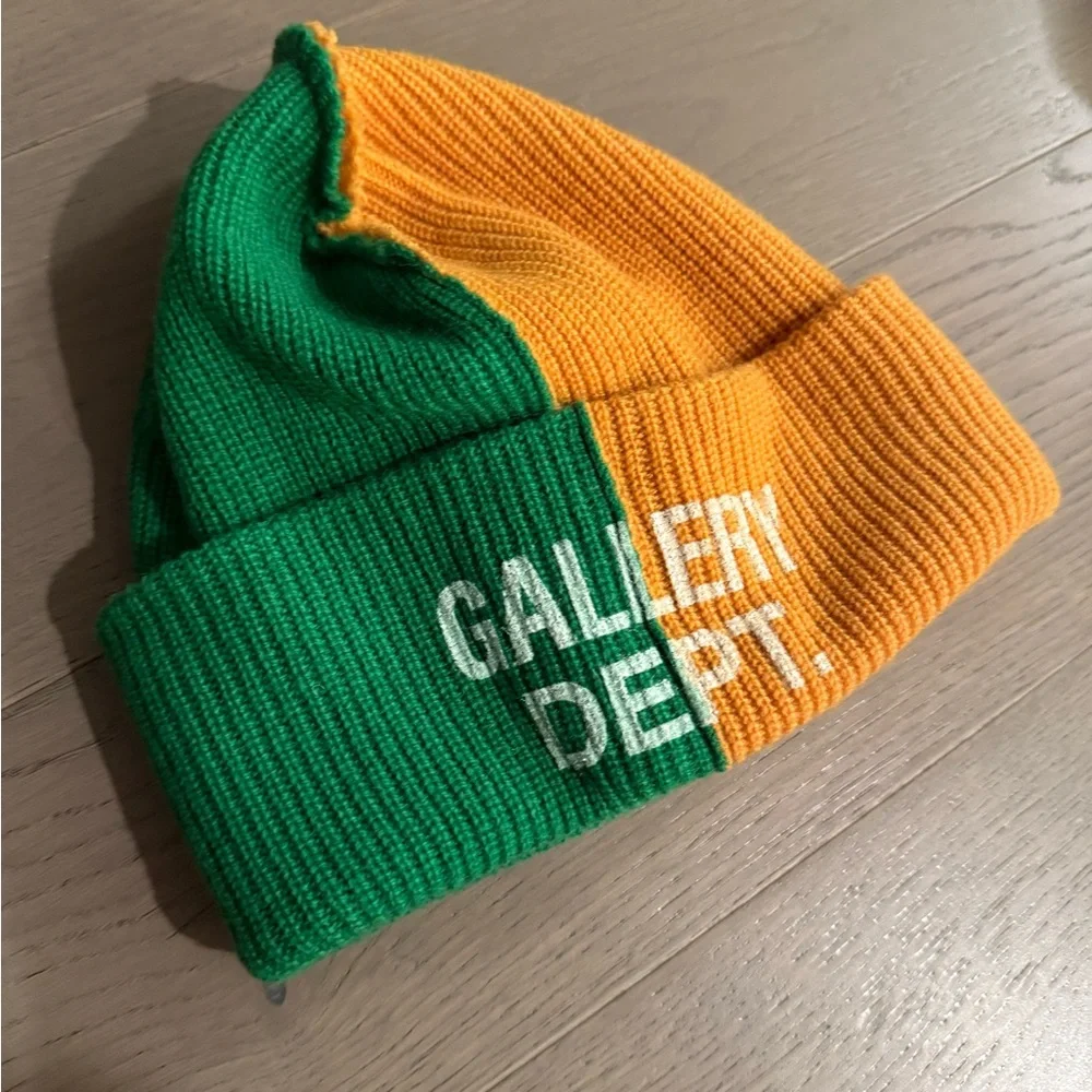 Gallery Dept Beanie - Picture 1 of 2